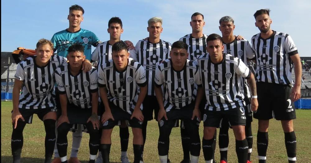 El Porvenir repartioacute puntos con Deportivo Paraguayo
