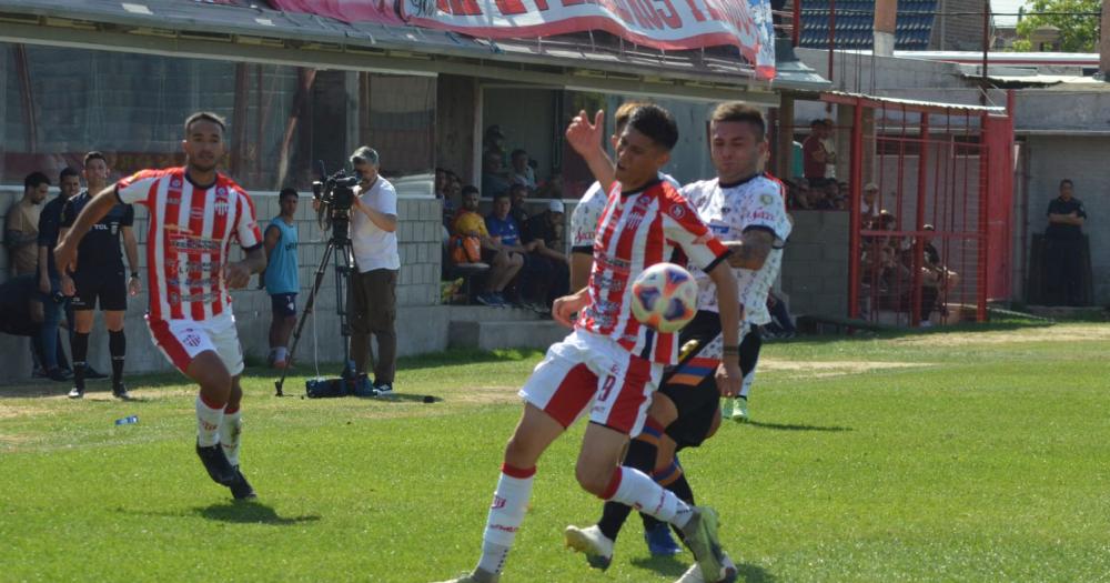 A pura fricción: Talleres y San Miguel igualaron en la primera