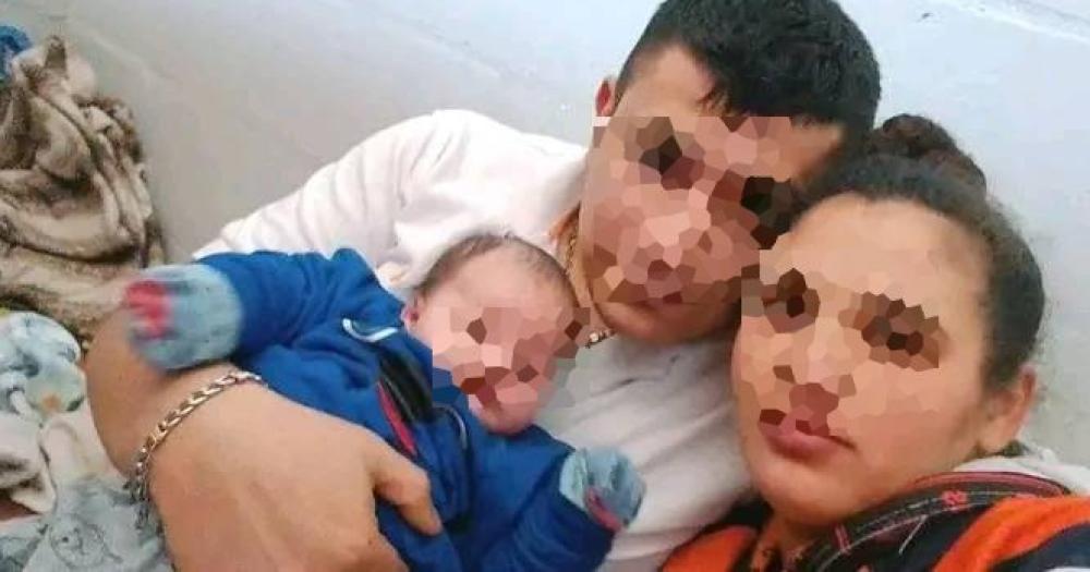 El presunto asesino junto a su hija y su expareja