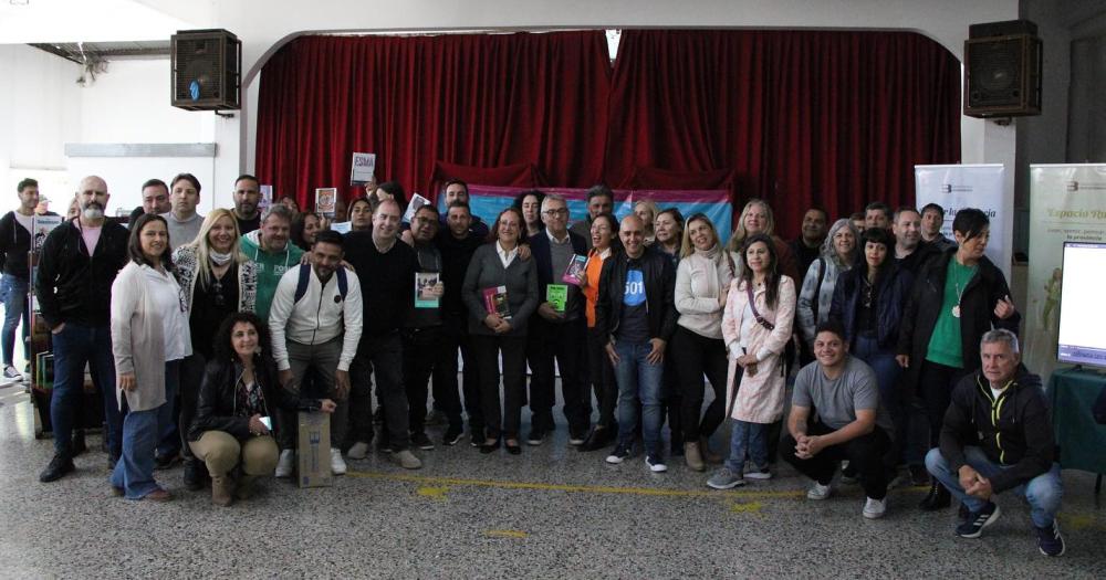 Cada escuela recibió ms de 100 libros de prestigiosos escritores