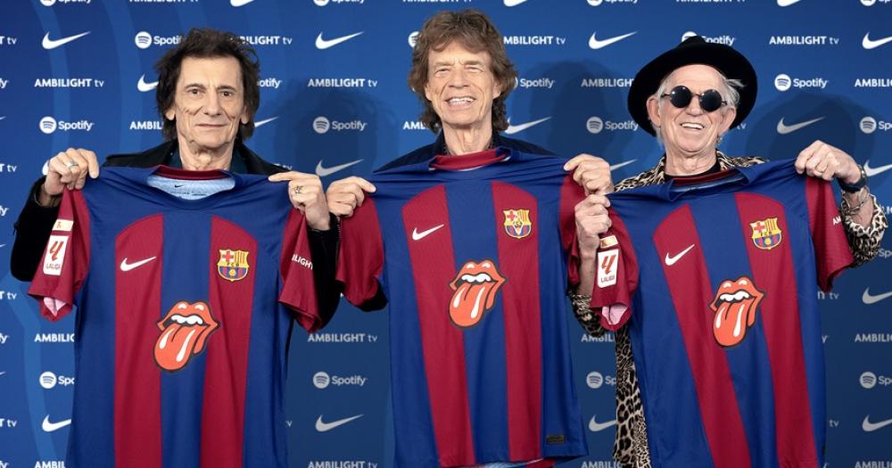 Los Stones con la camiseta del Barcelona