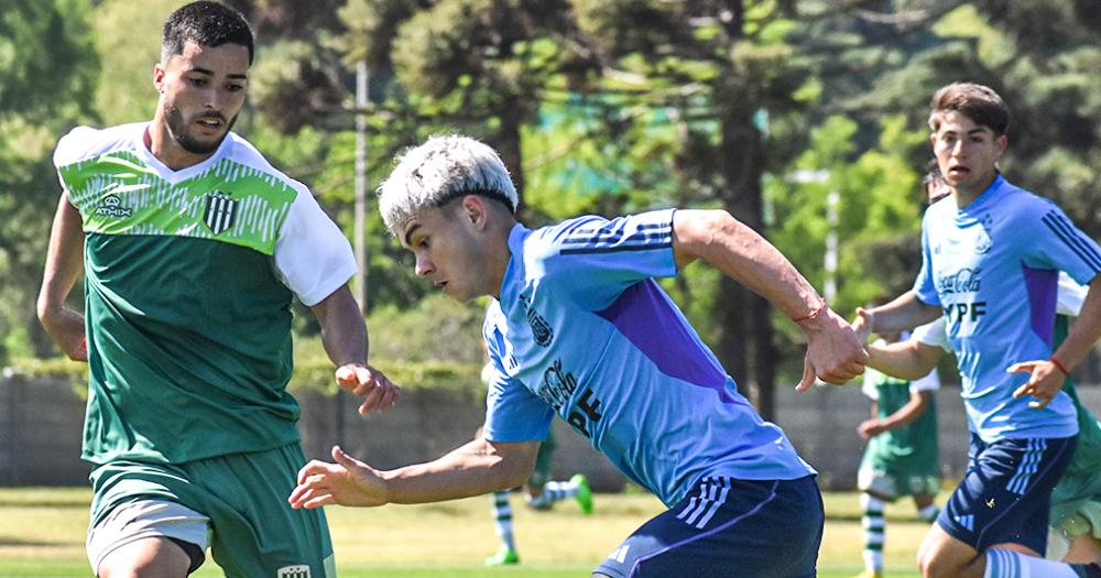 Un combinado juvenil de Banfield se midió ante la Sub 17 de la Selección