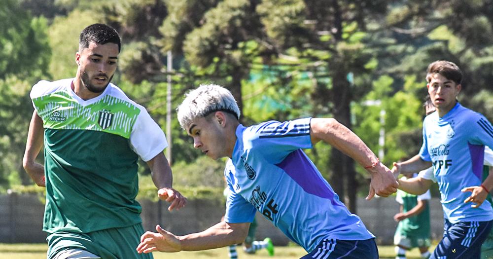 Un combinado juvenil de Banfield se midió ante la Sub 17 de la Selección