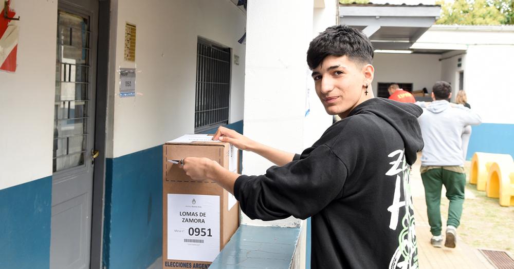 Ignacio se acercó a votar a pesar de no ser obligatorio por su edad Un compromiso con el país