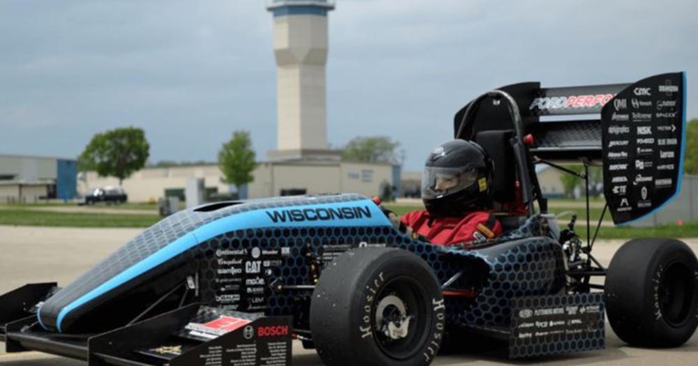 Así sería el auto de carreras Fórmula SAE que diseñan los estudiantes de Ingeniería de la UNLZ