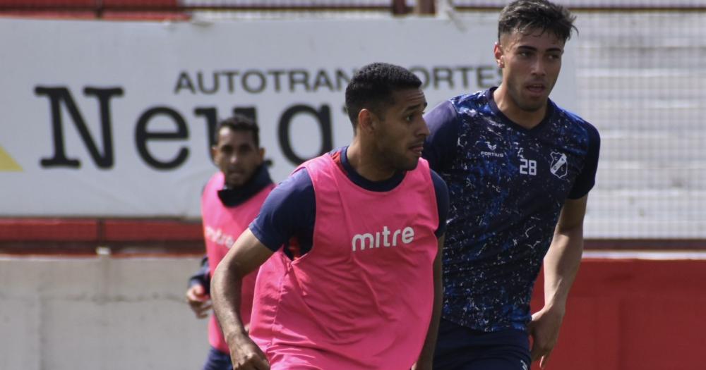 Los Andes jugó un amistoso en el estadio Eduardo Gallardón