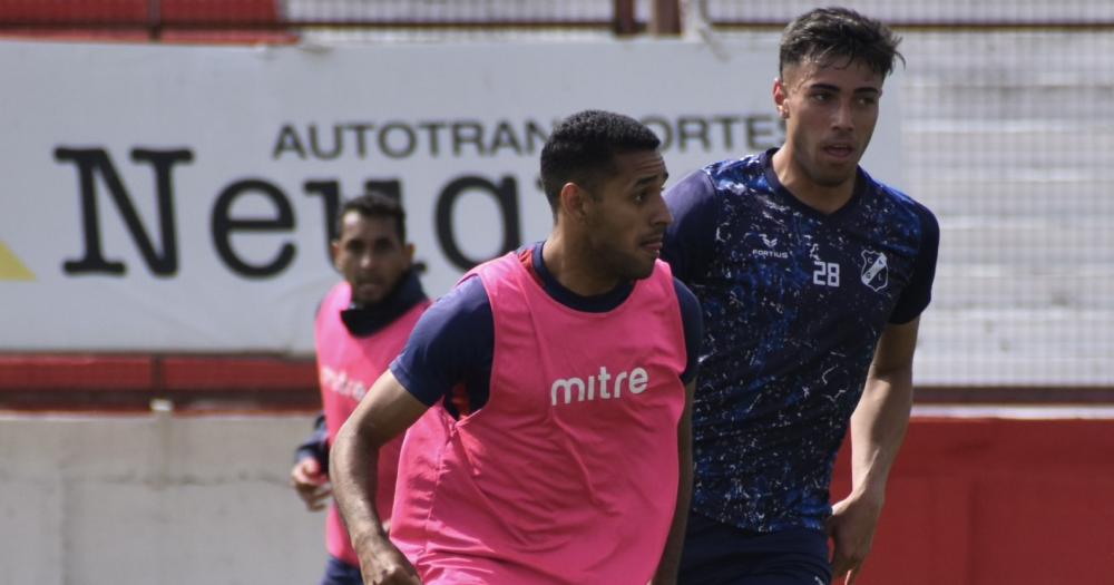 Los Andes jugó un amistoso en el estadio Eduardo Gallardón