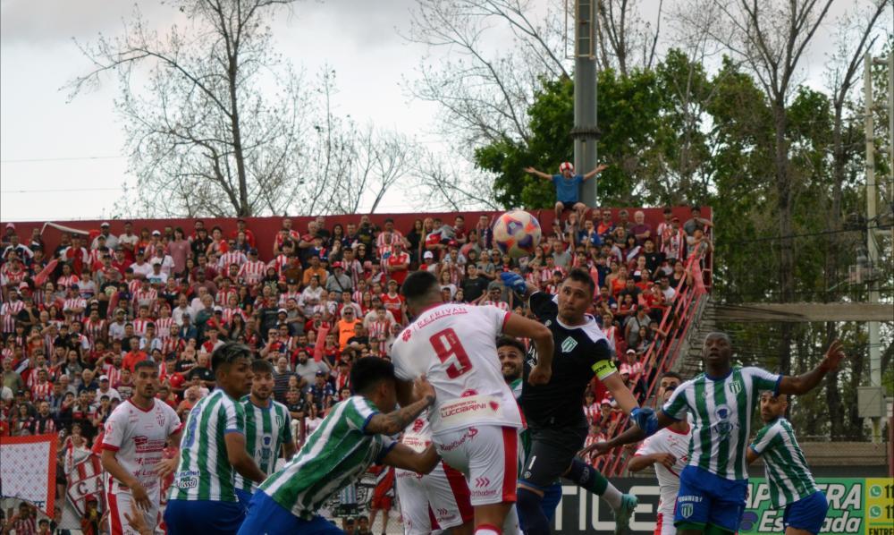 San Miguel - Talleres: ¿festejan el ascenso por partida doble? :: Noticias  de Lomas de Zamora