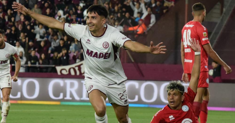 El primero de Torres con la camiseta Granate