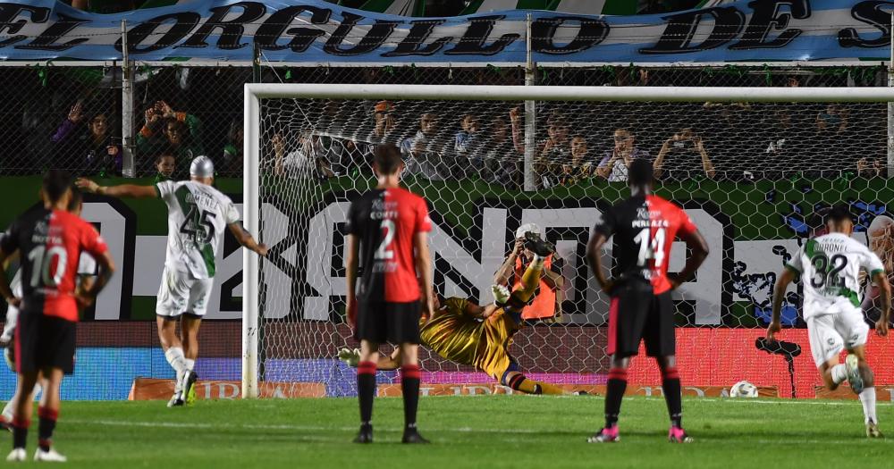 Giménez marca de penal