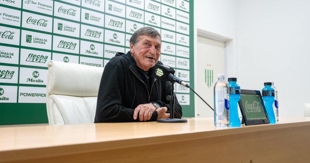 Julio feliz por haber salvado a Banfield del descenso