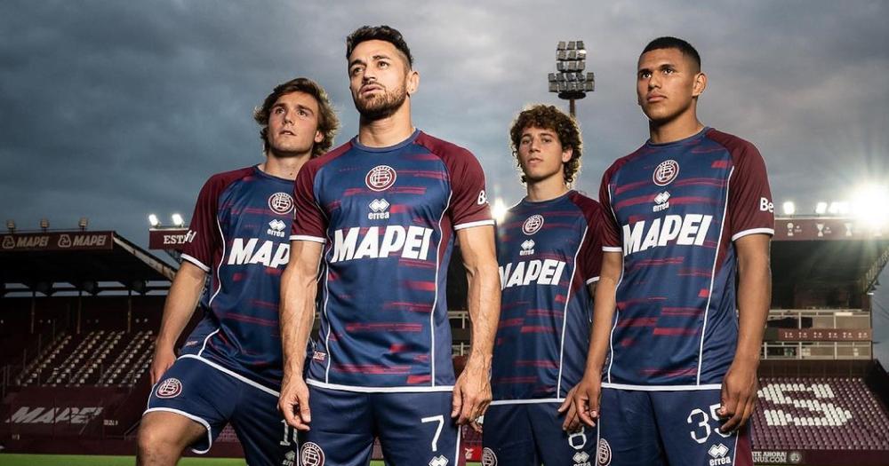 Así es la nueva camiseta de Lanús