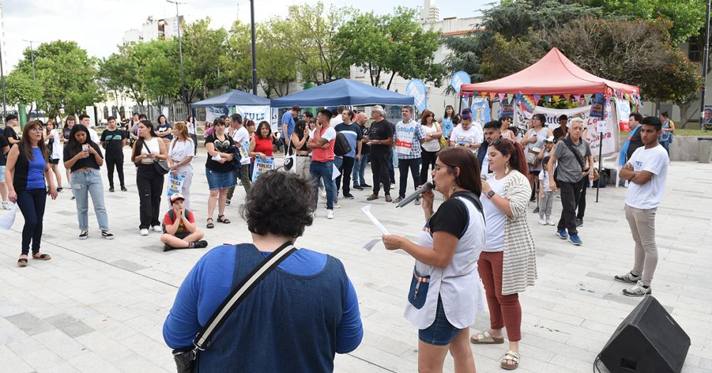 Hicieron un festival en Lomas para defender la educacioacuten puacuteblica