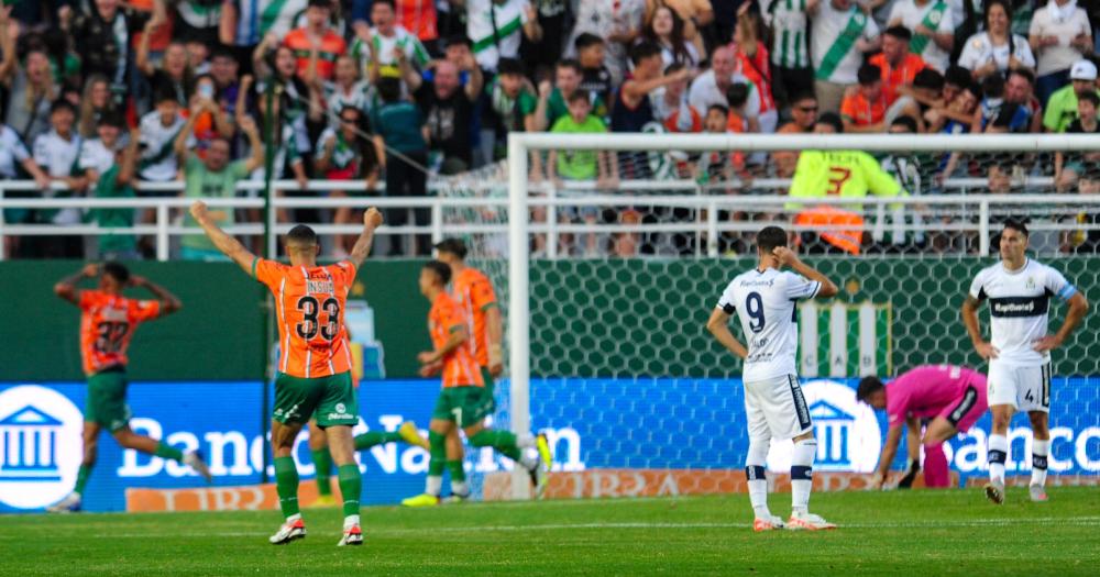 Banfield le ganó a Gimnasia y deber esperar resultados de este domingo