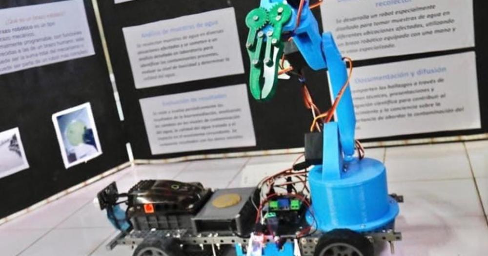 Diseñaron un robot que se encarga de recoger las muestras en las aguas contaminadas