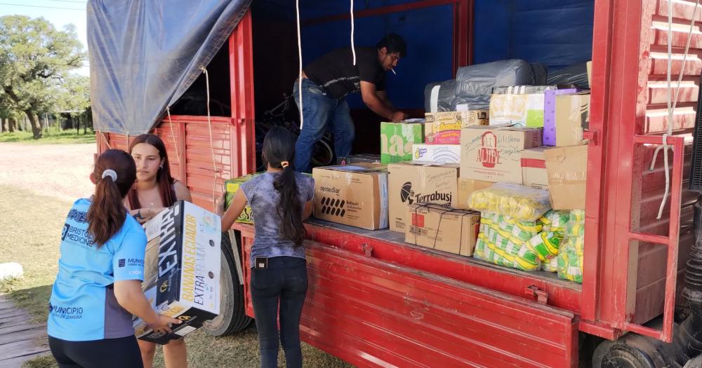 También est�n recibiendo donaciones de ropa calzado alimentos para llenar un camión que se ir� para Chaco