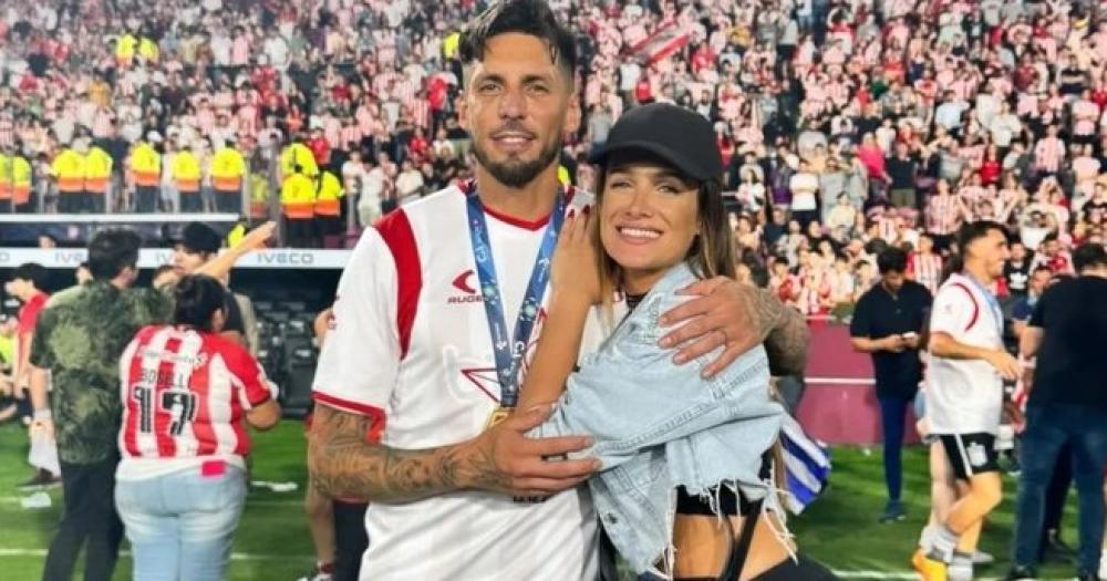 Camila Homs y José Sosa en pleno festejo