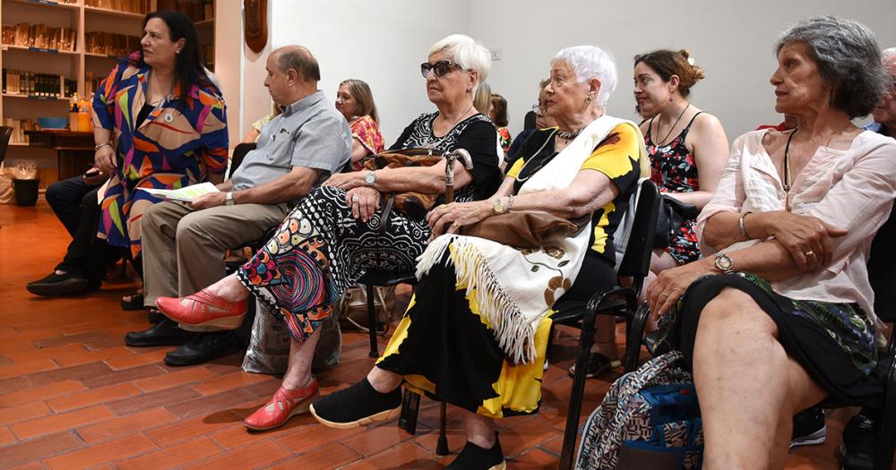 Reconocieron a tres escritoras lomenses por ser fundadoras de SADE Lomas