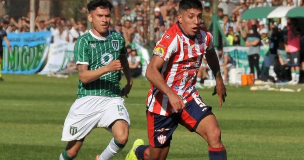 Villegas fue el goleador del Albirrojo