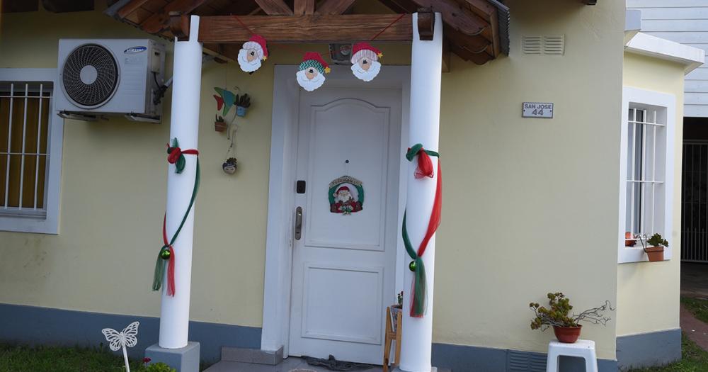 Decoraron las calles de Turdera con adornos de Navidad