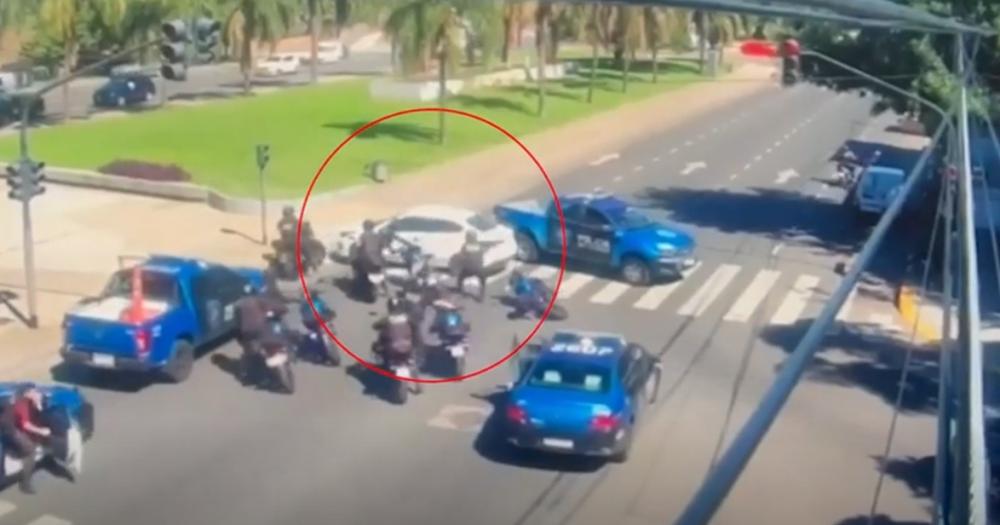 De Lomas de Zamora a Saavedra- manejaba un auto robado y fue detenido
