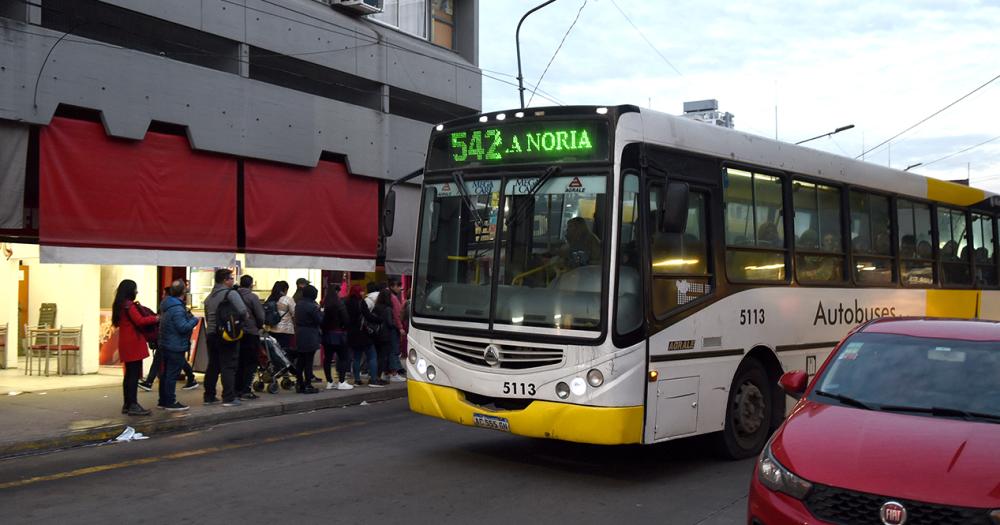 El boleto mínimo de colectivo pasa a de 7692