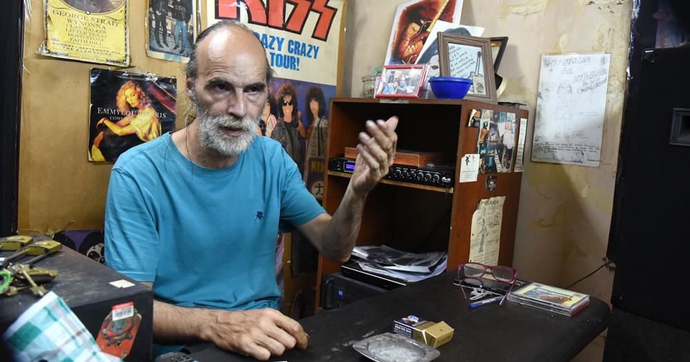La historia de una miacutetica disqueriacutea en el corazoacuten de Lomas