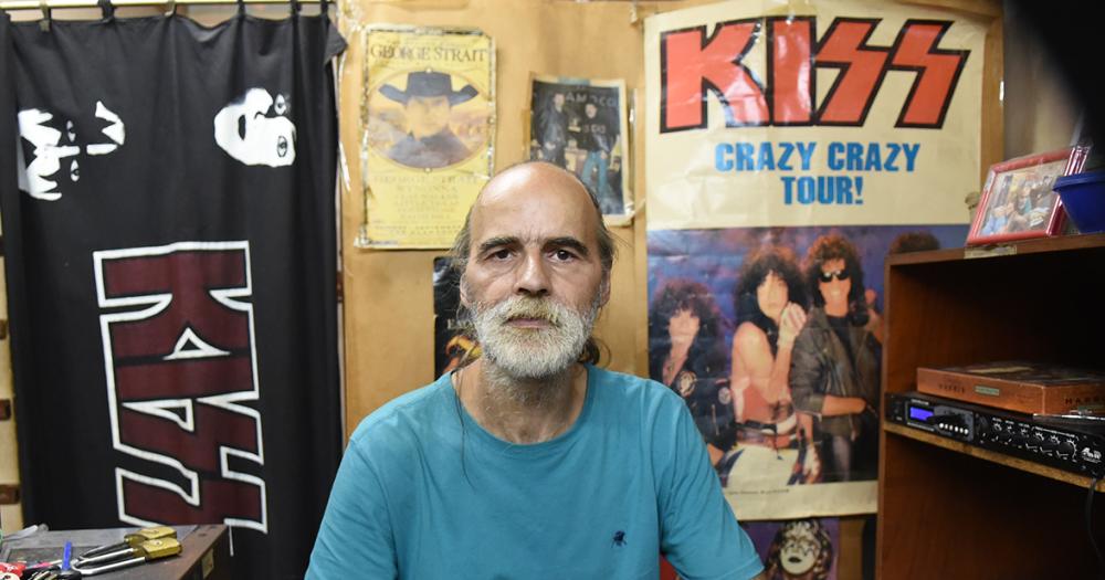 La historia de una miacutetica disqueriacutea en el corazoacuten de Lomas