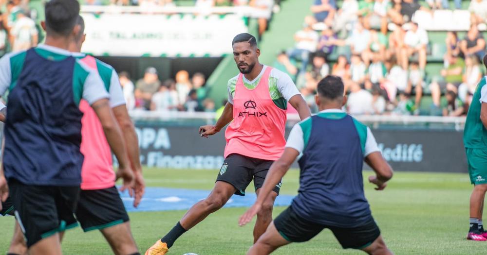 Maciel seguridad defensiva para Banfield