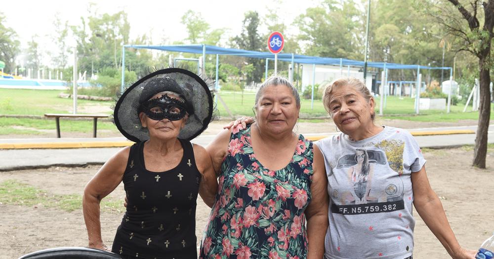 Con baile y espuma finalizoacute la Colonia para Adultos Mayores en Lomas