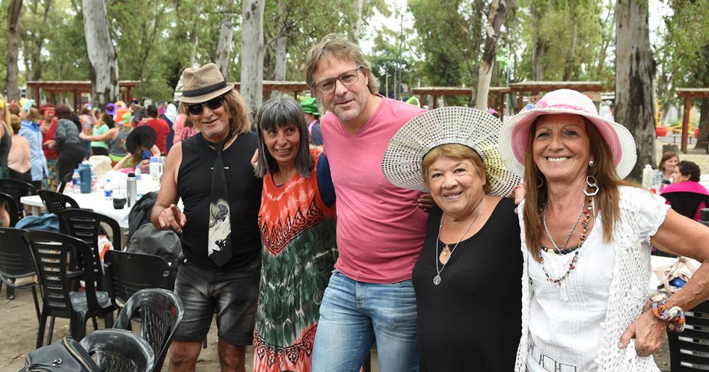 Con baile y espuma finalizoacute la Colonia para Adultos Mayores en Lomas