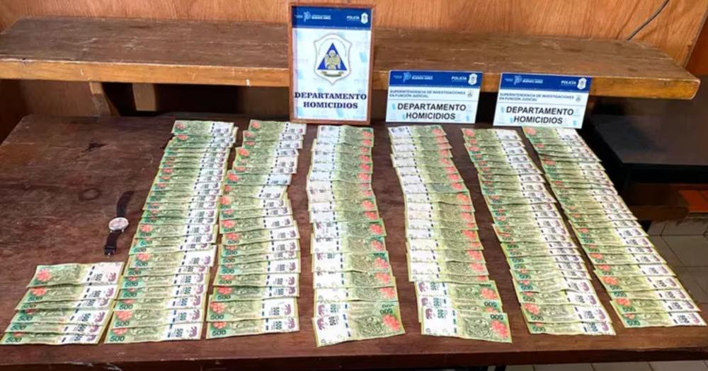Las autoridades secuestraron dinero en efectivo en poder del acusado