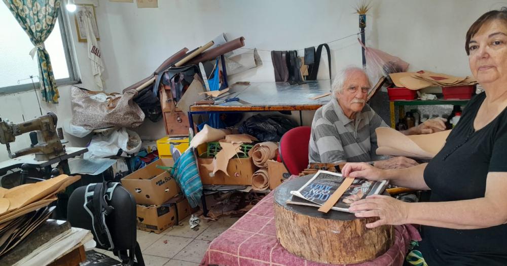 Alberto y María comparten la vida y la pasión por la artesanía Son un ejemplo de vida