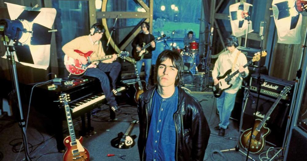 Oasis recuerda su primer single
