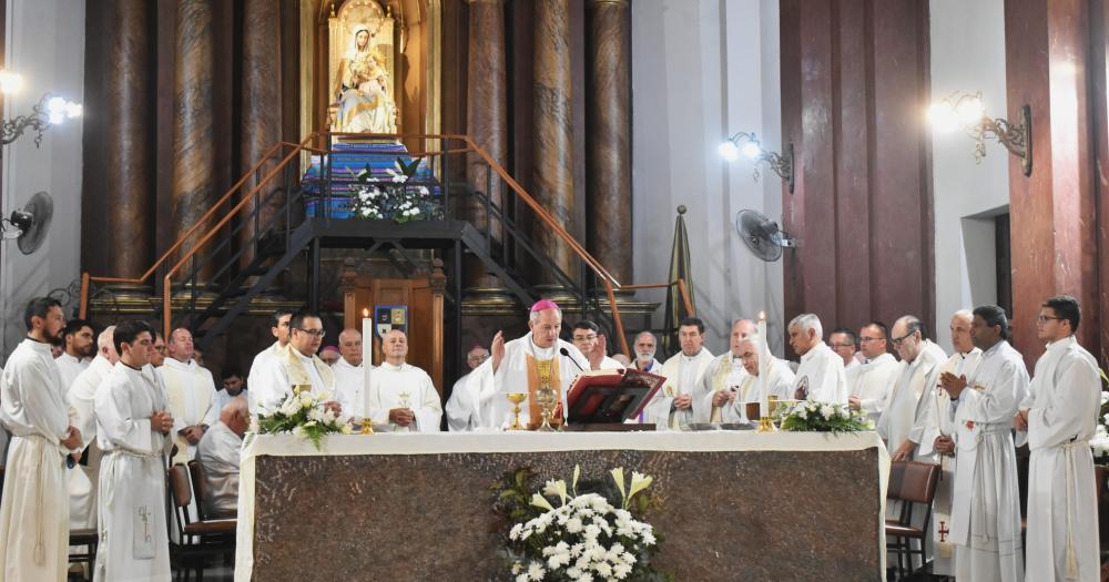 El Obispo encabezó varios encuentros de Semana Santa