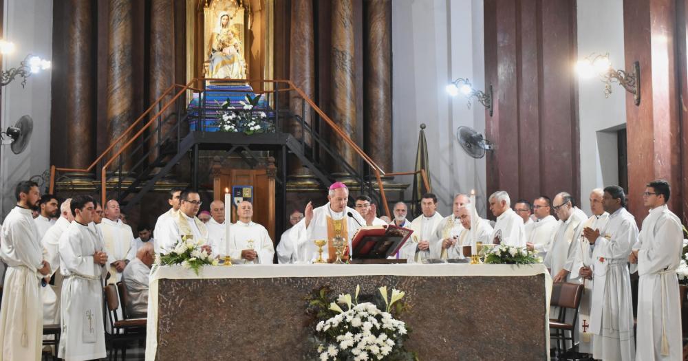 El Obispo encabezó varios encuentros de Semana Santa