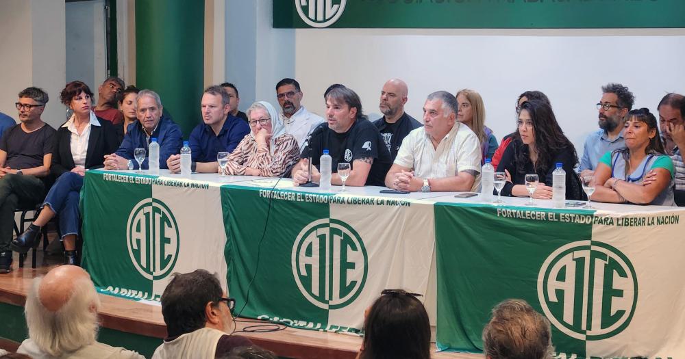 Conferencia de prensa contra los despidos