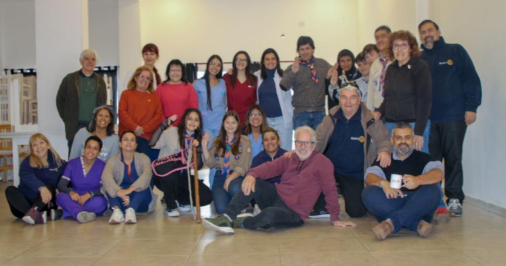 Todo el equipo que trabajó en la jornada solidaria para los pacientes del Gandulfo