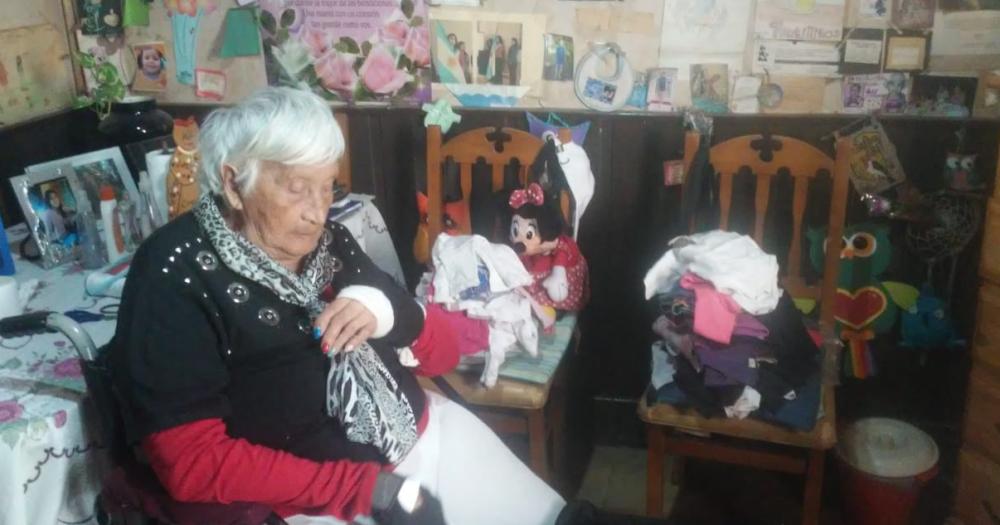 Juntan donaciones de ropa y calzado en Lomas para repartir en el paiacutes