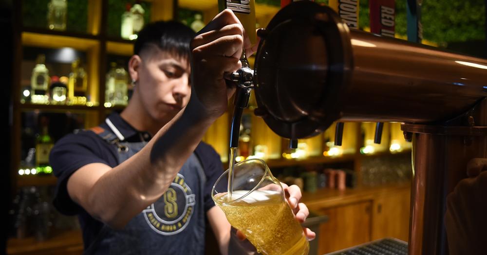 La cerveceriacutea que es un boom en Las Lomitas- asiacute es Salvattore por dentro