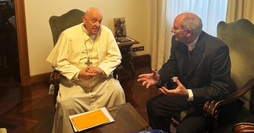 Lugones y Francisco conversaron durante una hora