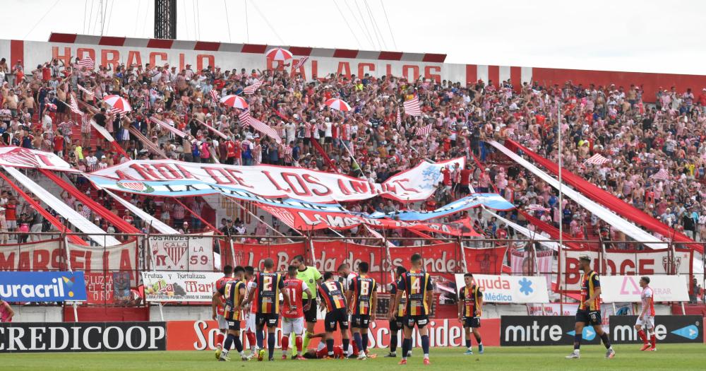 La decisioacuten de Los Andes con las entradas para el partido ante Excursionistas