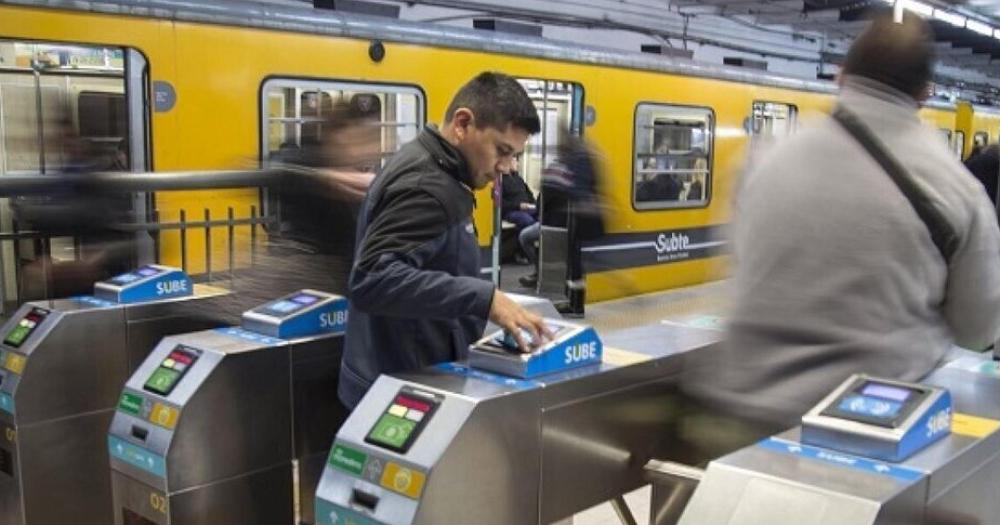 Otro golpe al bolsillo para los usuarios del transporte público