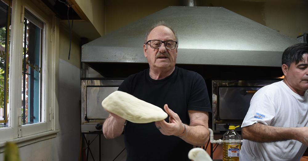 Un pizzero lomense participaraacute del primer Mundial de la Pizza y la Empanada