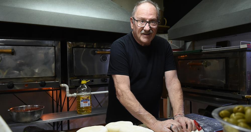 Un pizzero lomense participaraacute del primer Mundial de la Pizza y la Empanada