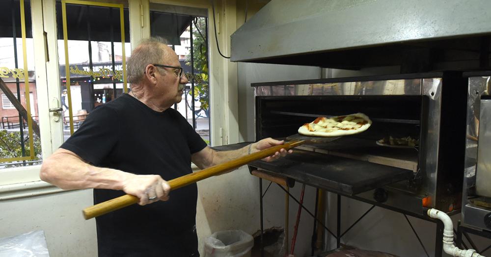 Un pizzero lomense participaraacute del primer Mundial de la Pizza y la Empanada
