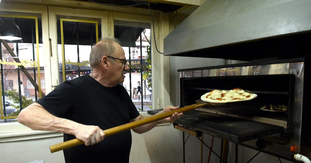 Un pizzero lomense participaraacute del primer Mundial de la Pizza y la Empanada