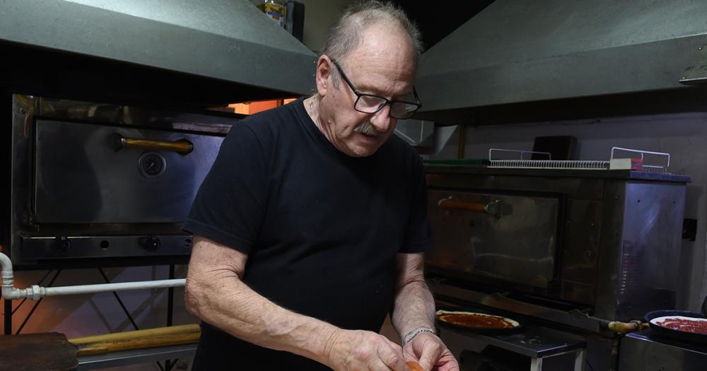 Un pizzero lomense participaraacute del primer Mundial de la Pizza y la Empanada