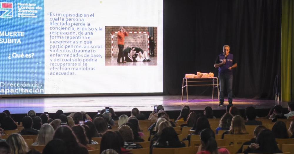 La capacitación se hizo en el Teatro del Municipio