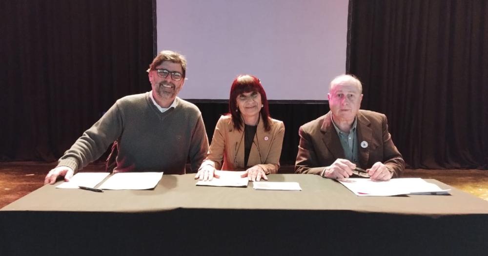El jurado estar compuesto por los escritores Jorge Rampinini Cecilia Santoro y Mariano Bucich